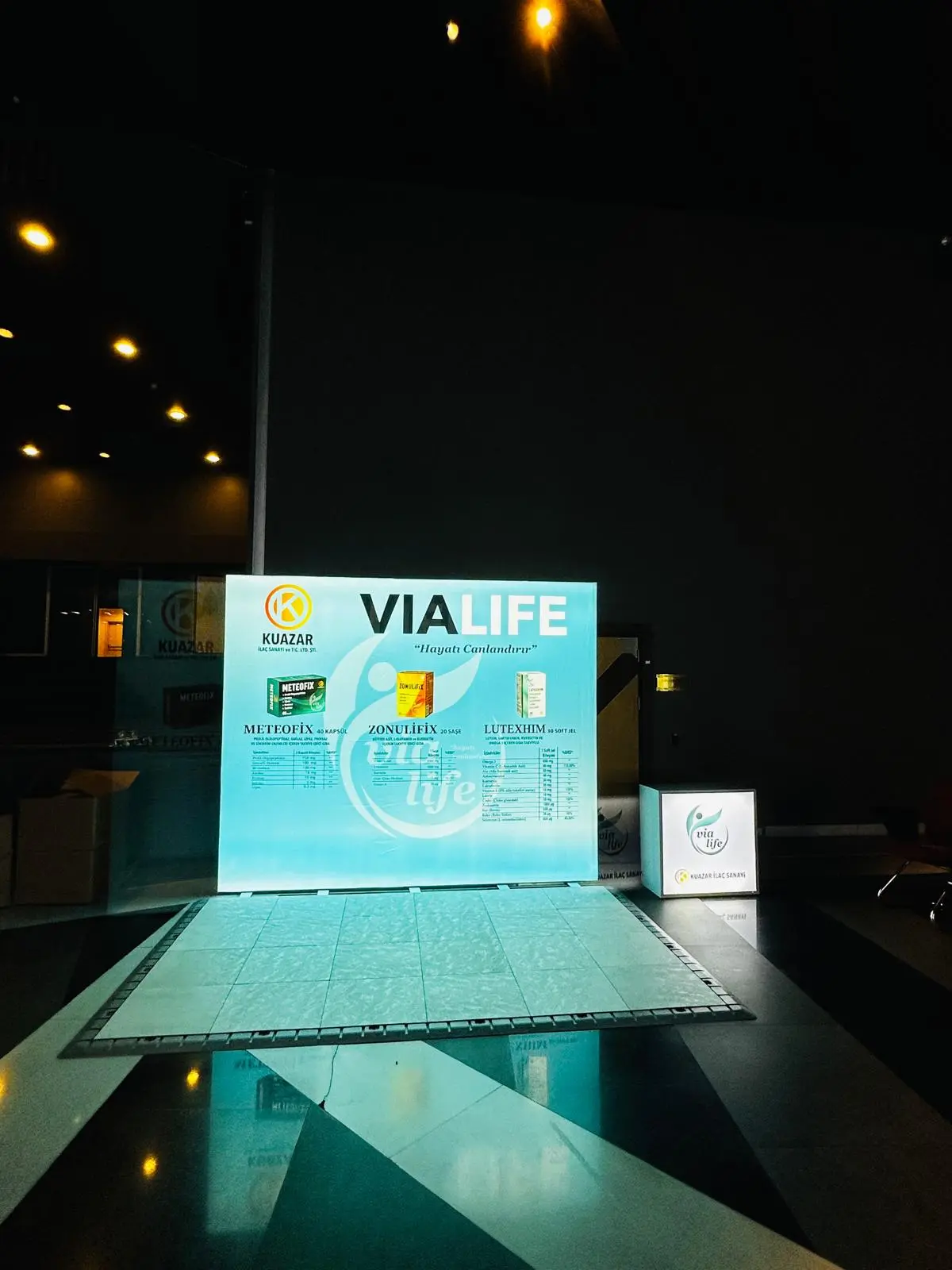 Lightbox Model L7